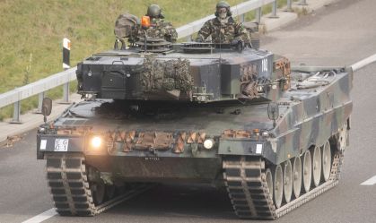 Ucrânia começa a receber tanques reformados da Polônia