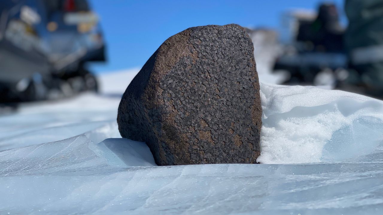 230123161752-01-meteorite-antarctica-discovery