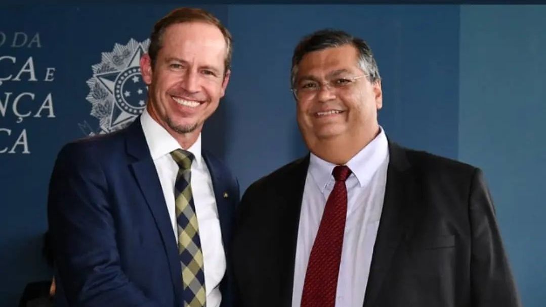 Ricardo Cappelli (à esq.) foi nomeado interventor federal no DF