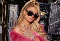 Paris Hilton e Carter Reum tiveram seu primeiro filho