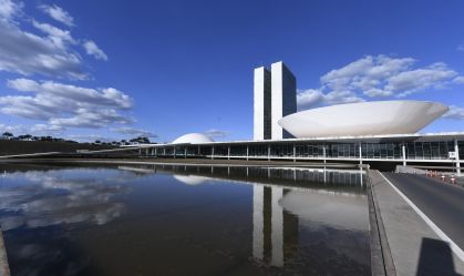 Comissão de Orçamento vira entrave no Congresso enquanto partidos negociam postos