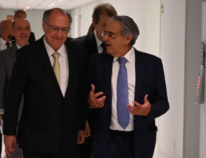 O presidente da Confederação Nacional da Indústria (CNI), Robson Braga de Andrade, recebeu o vice-presidente da República e ministro nomeado do Desenvolvimento, Indústria, Comércio e Serviços (MDIC), Geraldo Alckmin, na sede da instituição, em Brasília.