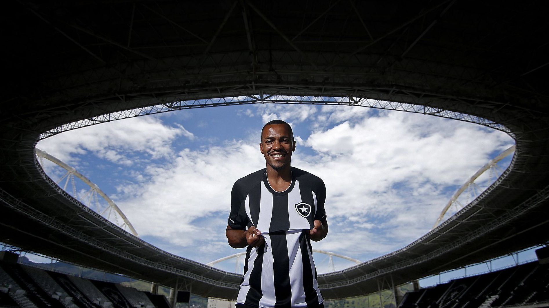 Apresentado pelo Botafogo, Marlon Freitas veio do Atlético-GO / Vitor Silva/Botafogo
