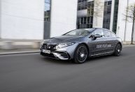 Mercedes supera direção autônoma da Tesla em rodovias