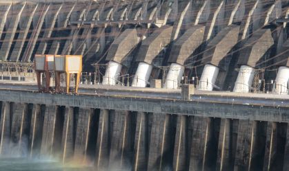 Vista geral da Usina Hidrelétrica de Itaipu (Itaipu Binacional), em Foz do Iguaçu (PR), na fronteira entre Brasil e Argentina