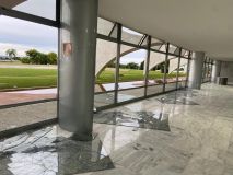 Brasília contabiliza estragos nas sedes dos Três Poderes no dia seguinte a ataque