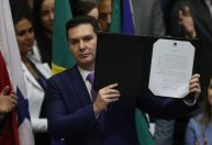 Novo ministro das Cidades, Jader Filho quer retomar Minha Casa Minha Vida