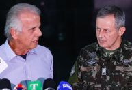 Decisão de vetar ajudante de ordens de Bolsonaro deve evitar nova crise com Exército, avaliam ministros