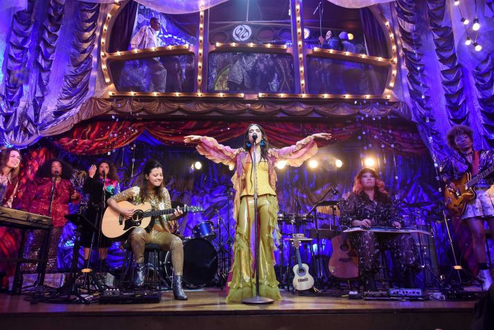 MTV Acústivo: Manu Gavassi canta Fruto Proibido/ Cleiby Trevisan