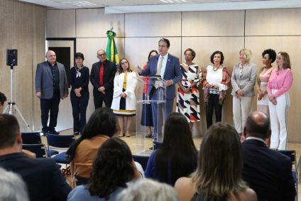 Camilo Santana anuncia novos integrantes da equipe do Ministério da Educação