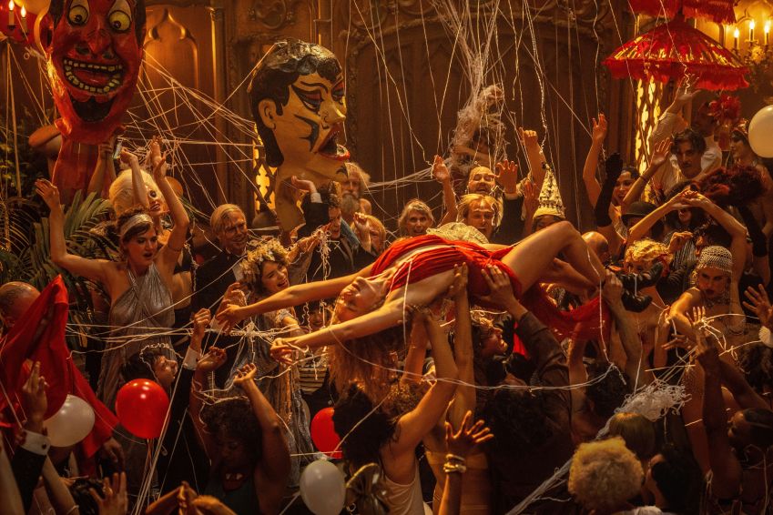 Margot Robbie como Nellie LaRoy em "Babilônia" / Divulgação/Paramount Pictures