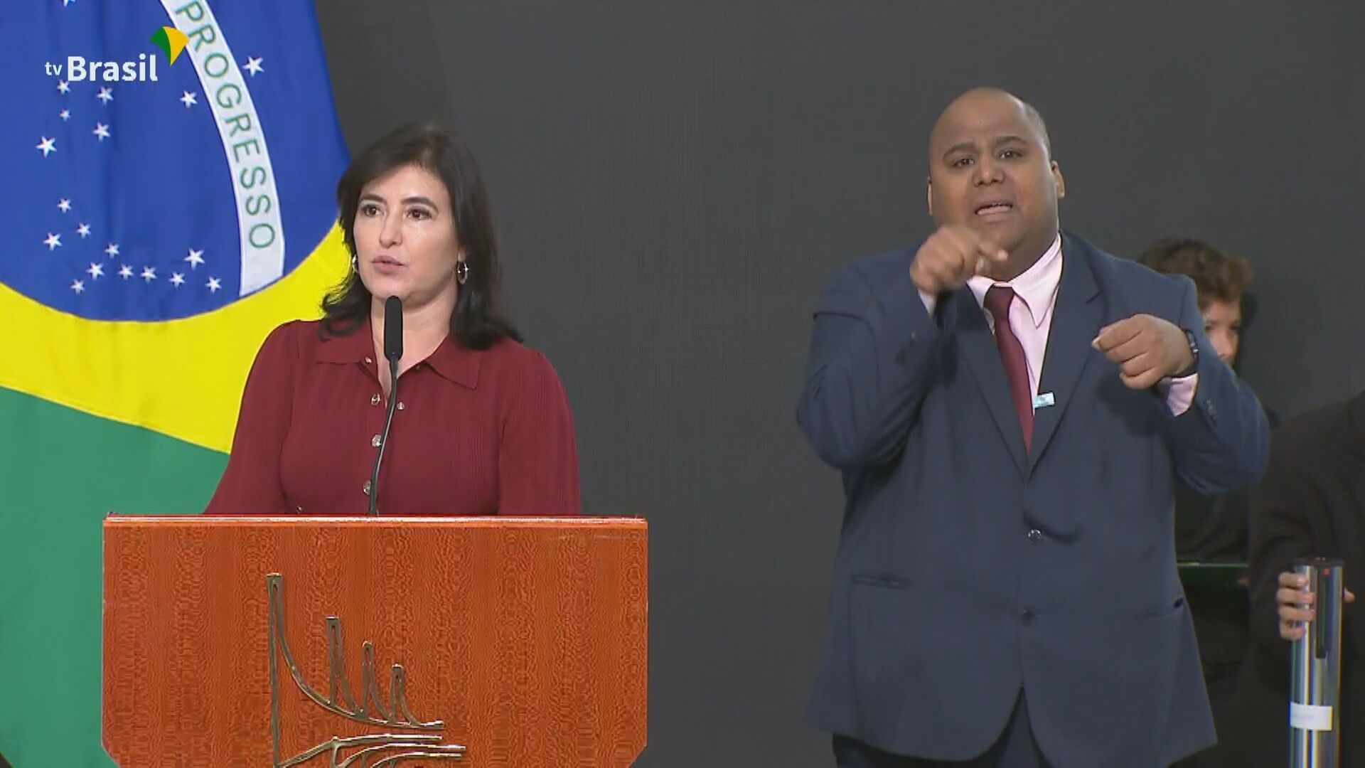BR_CNN_050123_LIVE_CLEAN_frame_193187