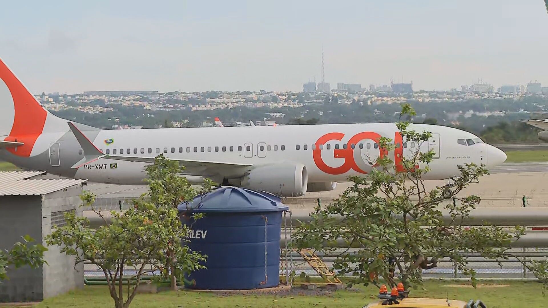 Avião com Anderson Torres pousa em Brasília / CNN