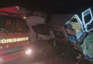 Acidente entre caminhão e van deixa pelo menos 13 mortos em rodovia no Tocantins