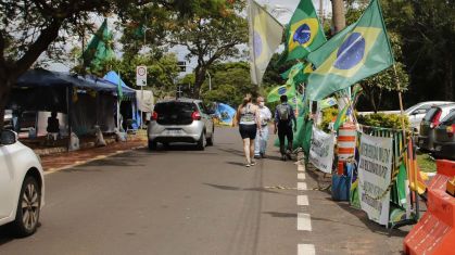 Prefeitura de Campinas, no interior de São Paulo, emitiu nota oficial na manhã desta segunda-feira (9), informando que, atendendo solicitação do comando da Polícia Militar, disponibilizou a Guarda Municipal (GM), a Empresa Municipal de Desenvolvimento de Campinas (Emdec) e a Serviços Técnicos Gerais (Setec) para apoiar a medida judicial, determinada pelo Supremo Tribunal Federal (STF), de desocupação de todos os acampamentos de apoiadores do ex-presidente Jair Bolsonaro (PL), em todo o País 09/01/2023