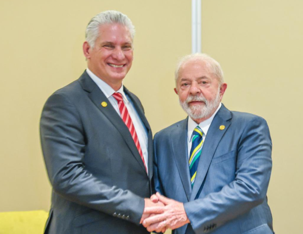 Lula em encontro com o presidente de Cuba, Miguel Díaz-Canel / Reprodução/Twitter (Lula)