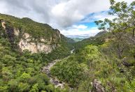 Turista dos EUA desaparece na Chapada dos Veadeiros (GO) após cheia repentina