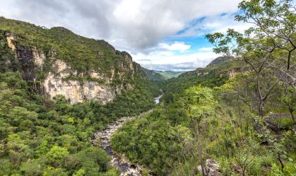 Turista dos EUA desaparece na Chapada dos Veadeiros (GO) após cheia repentina