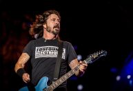 Dave Grohl, do Foo Fighters, anuncia nascimento de filha fora do casamento