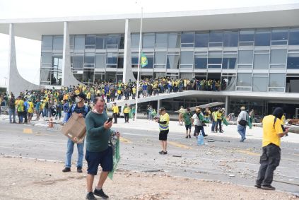 Ataques criminosos aos Três Poderes, em Brasília