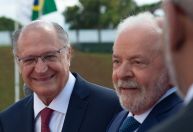 Em posse como ministro, Alckmin promete lealdade e dedicação a Lula