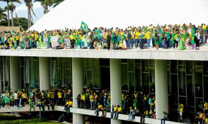 Policial deve evitar confronto e se mostrar amistoso, diz Polícia do Senado sobre negociação entre agentes e invasores