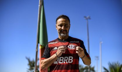 Vítor Pereira, ex-Flamengo e Corinthians, acerta com novo clube