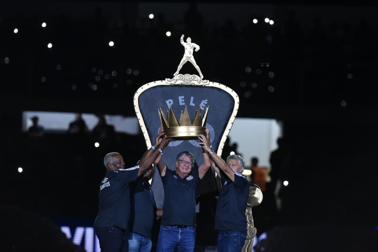 Homenagem a Pelé antes da partida entre Santos e Mirassol