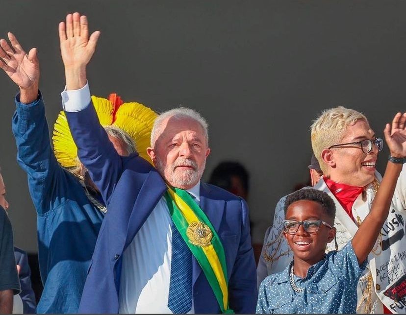 Conheça Francisco, menino que subiu a rampa com Lula; 