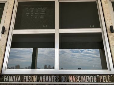 Pelé é sepultado no Memorial Necrópole Ecumênica, que de acordo com o “Guiness World Records”, é o cemitério vertical mais alto do mundo