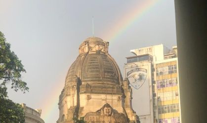 Após chuva, Rio registra fenômeno do arco-íris duplo