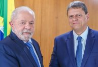 Lula aguarda decisão de Tarcísio para definir candidatura em SP