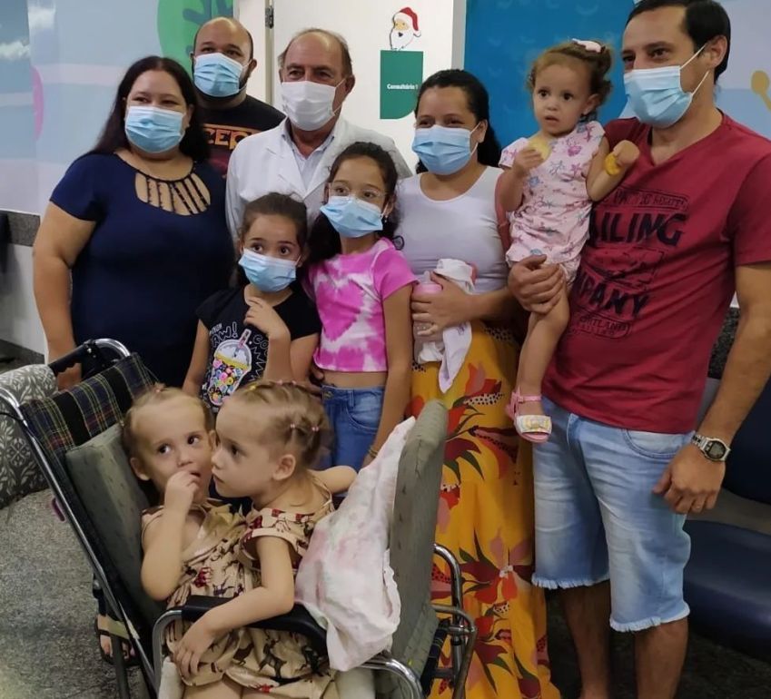 Família das gêmeas siamesas / Divulgação/Dr. Zacharias Calil