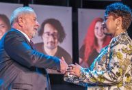 Pobre não é problema, é a solução, diz Lula em posse da presidente do BB