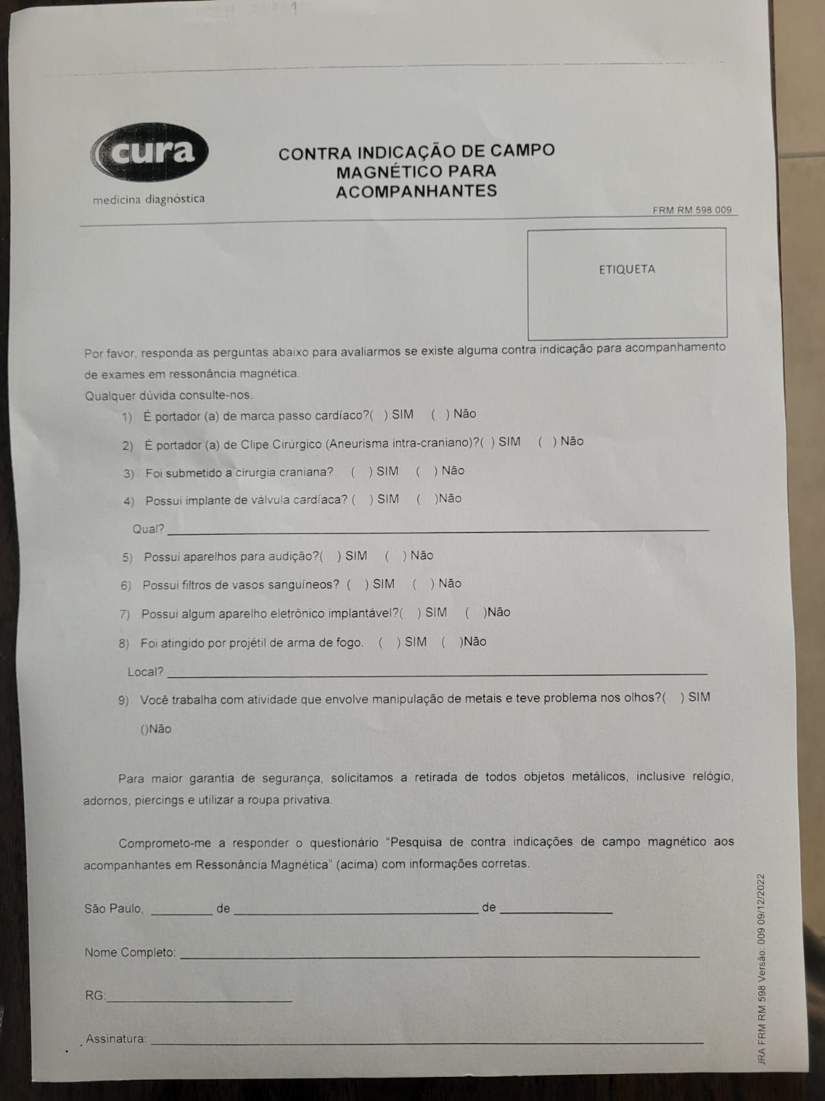 Termo assinado pelo advogado Leandro Mathias para participar do exame de ressonância magnética como acompanhante. / Reprodução