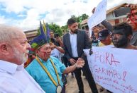 Em visita a Roraima, Lula promete atendimento médico aos povos Yanomami