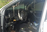 Caminhonete fica “derretida” após ser atingida por raio em Goiás