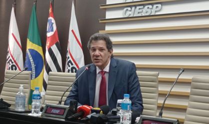 Na Fiesp, Haddad é cobrado por redução de impostos e promete reforma tributária