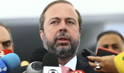 Comissões da Câmara aprovam convite para ouvir ministro sobre apagão