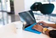 Microsoft anuncia novo Bing com tecnologia de IA em parceria com dona do ChatGPT