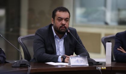 Por 8 a 4, STJ mantém na Corte ação contra governador Cláudio Castro