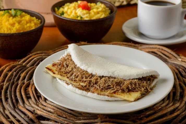 / Comidas típicas da região nordeste: carne de sol.