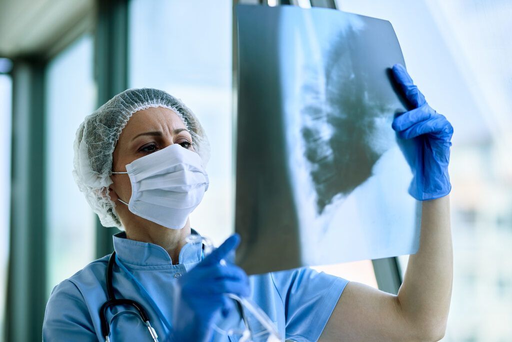 Causas da fibrose cística / Imagem: Freepik