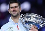 Djokovic conquista 10º título do Aberto da Austrália e iguala recorde de Nadal