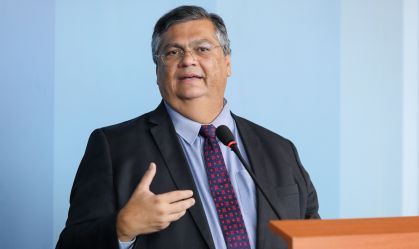 Federalização não está descartada e será analisada “tecnicamente”, diz Dino sobre assassinato de médicos