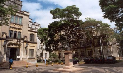 Fachada da Faculdade de Medicina da USP, em São Paulo