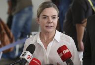 Cirurgia cardíaca de Gleisi Hoffmann foi bem-sucedida, informa hospital