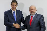 Haddad deve apresentar a Lula pacote que revê IOF nesta terça (10)