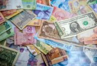 Real é a 4ª moeda do mundo que mais subiu frente ao dólar em abril