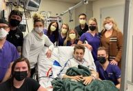 Jeremy Renner comemora aniversário no hospital e agradece equipe da UTI por “jornada”